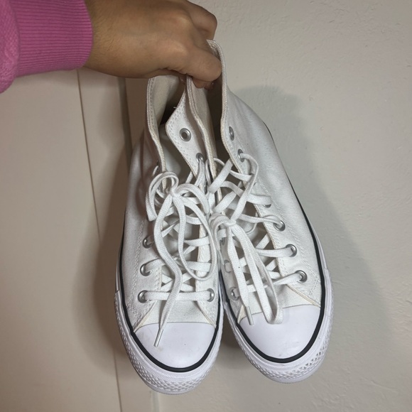 Converse Women’s Chuck Taylor All-Star Platform - Picture 3 of 15